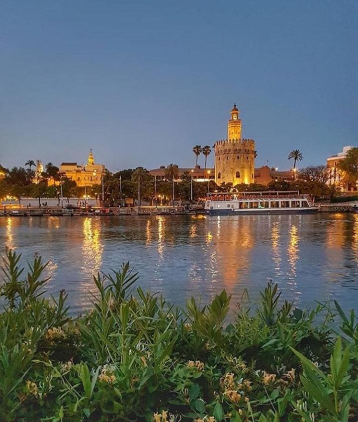 Apartamento Con Vistas Al Rio Guadalquivir En Triana, Sevilla Εξωτερικό φωτογραφία